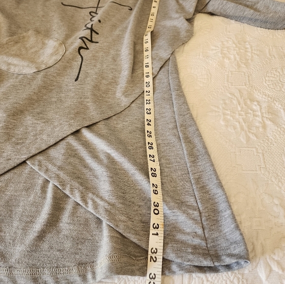 Gray Long Sleeve Graphic Letter Asymmetrical Hem Women's Hoddie Size M - Picture 5 of 6